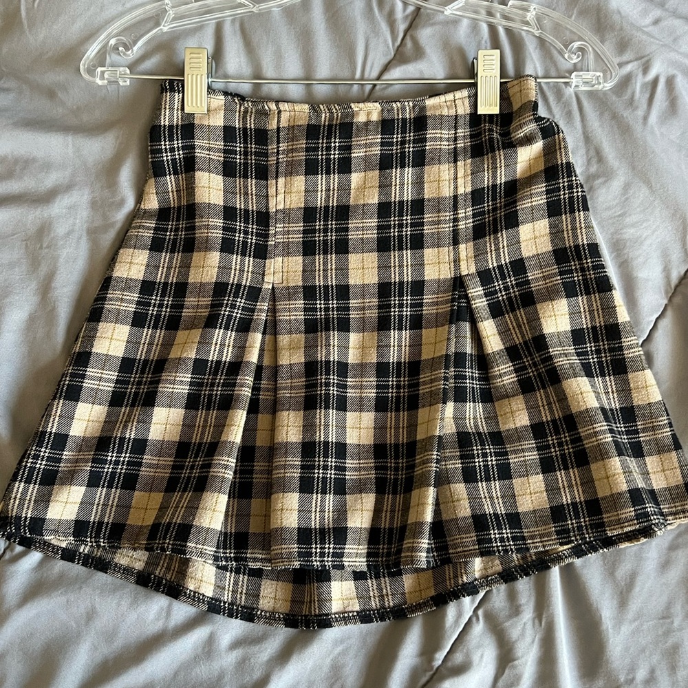 Brandy Melville Black and Cream Plaid A-Line Mini Skirt